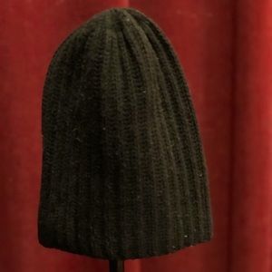 Bloomingdales The Men’s Store Beanie